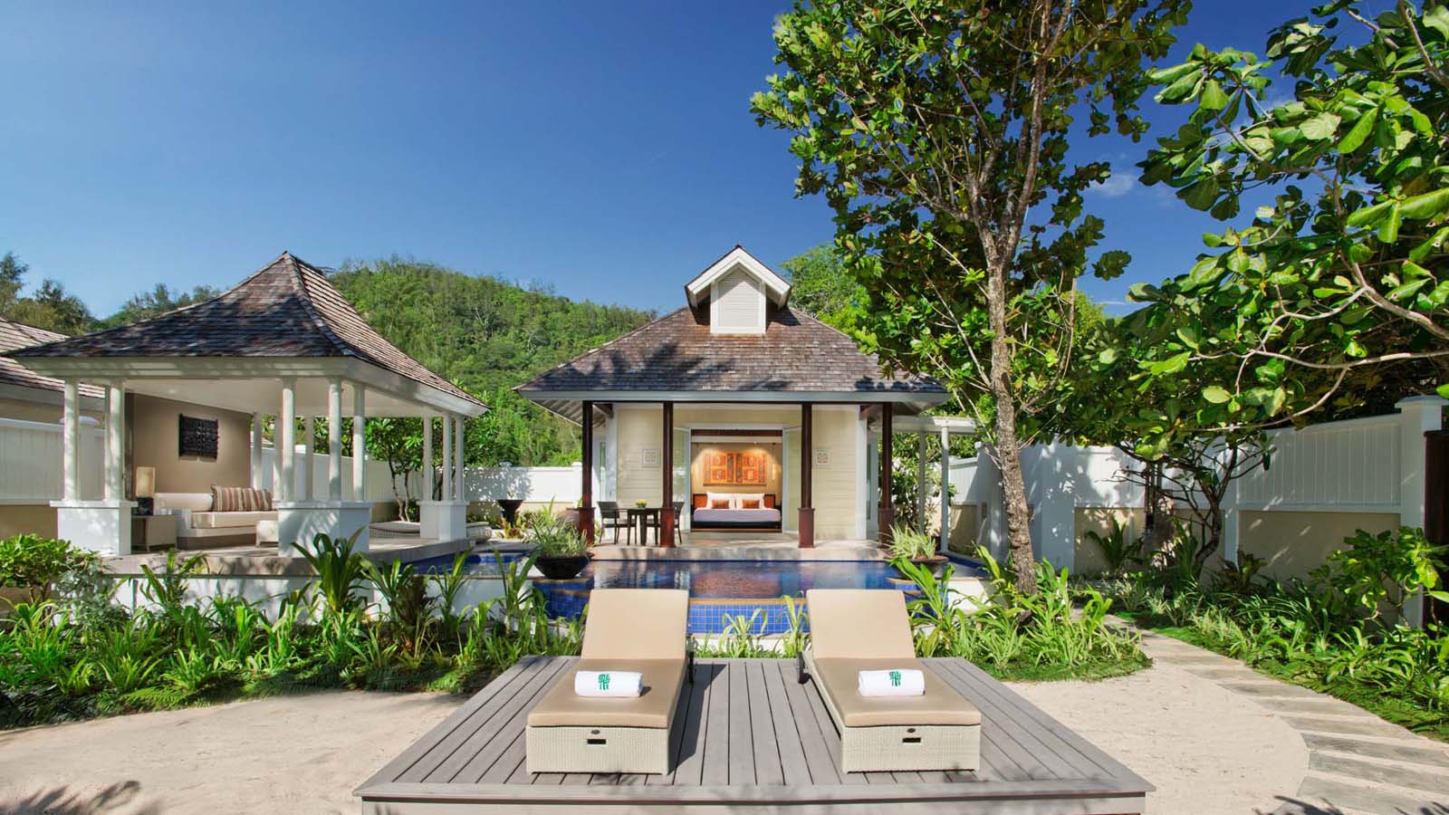 Banyan tree 5. Баньян три Сейшелы. Баньян три Сейшелы виллы. Banyan Tree Seychelles 5. Сейшелы отель Banyan Tree фото.